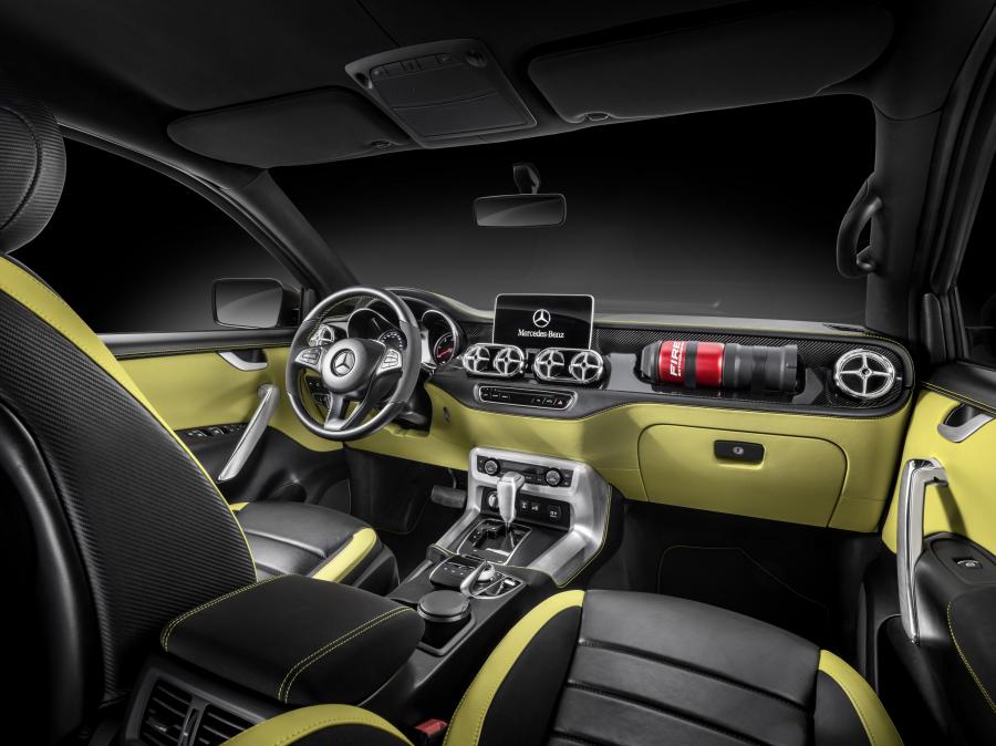 Торпедо Mercedes-Benz Concept X-Class Powerful Adventurer (Br.470) 2016 года  (фото 11 из 12)